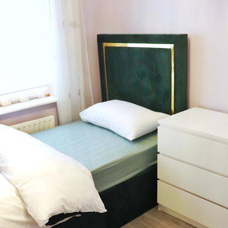 Deluxe Dwelling - 15 Mins From Cork City/Airport Lejlighed Eksteriør billede